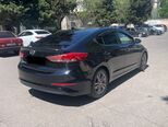 Hyundai Elantra-6