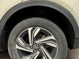 Hongqi HS5-12