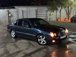Mercedes E 240-3