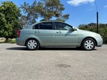 Hyundai Accent-15