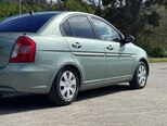 Hyundai Accent-17
