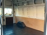 Ford Transit-17