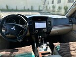 Mitsubishi Pajero-8