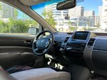 Toyota Prius-12