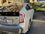 Toyota Prius-5