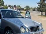 Mercedes E 270-7