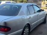 Mercedes E 270-10