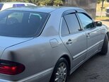 Mercedes E 270-13