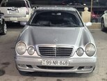 Mercedes E 200-1