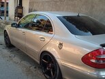 Mercedes E 240-3
