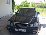 Mercedes E 220-1