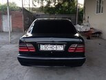 Mercedes E 220-10
