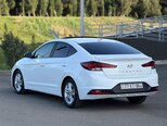 Hyundai Elantra-8