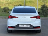 Hyundai Elantra-10