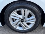 Hyundai Elantra-19