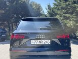 Audi Q7-7