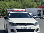 Volkswagen Jetta-1