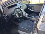 Toyota Prius-12