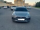 Hyundai Elantra-10