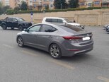 Hyundai Elantra-12