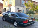 Mercedes E 200-5