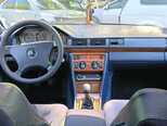 Mercedes 250 D-8