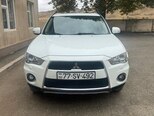 Mitsubishi Outlander-1