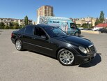 Mercedes E 220-11