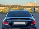 Mercedes E 220 d-4