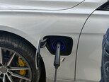 BMW 330e-12