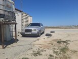 Mercedes 220 E-1