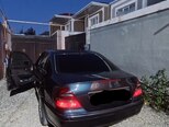 Mercedes E 200-2