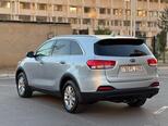 Kia Sorento-11