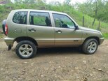 Chevrolet Niva-4