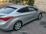 Hyundai Elantra-11