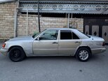 Mercedes 220 E-5