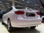 Hyundai Elantra-10