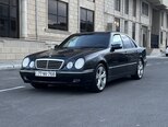 Mercedes E 220-2