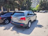 Kia Sorento-2