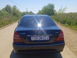 Mercedes E 220-2
