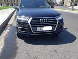 Audi Q7-1