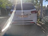 Kia Carnival-4