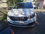 Kia Carnival-1