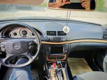 Mercedes E 220-11
