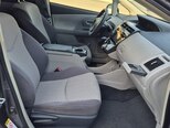 Toyota Prius V-9
