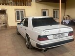 Mercedes 230 E-2