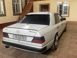 Mercedes 230 E-3