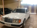 Mercedes 230 E-6