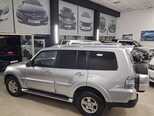 Mitsubishi Pajero-8
