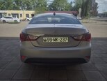 Hyundai Sonata-4